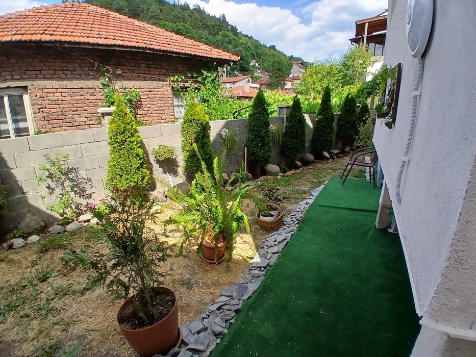 Дава се под наем Етаж от къща в Дупница - 45 кв.м за 255 € - Снимка #10