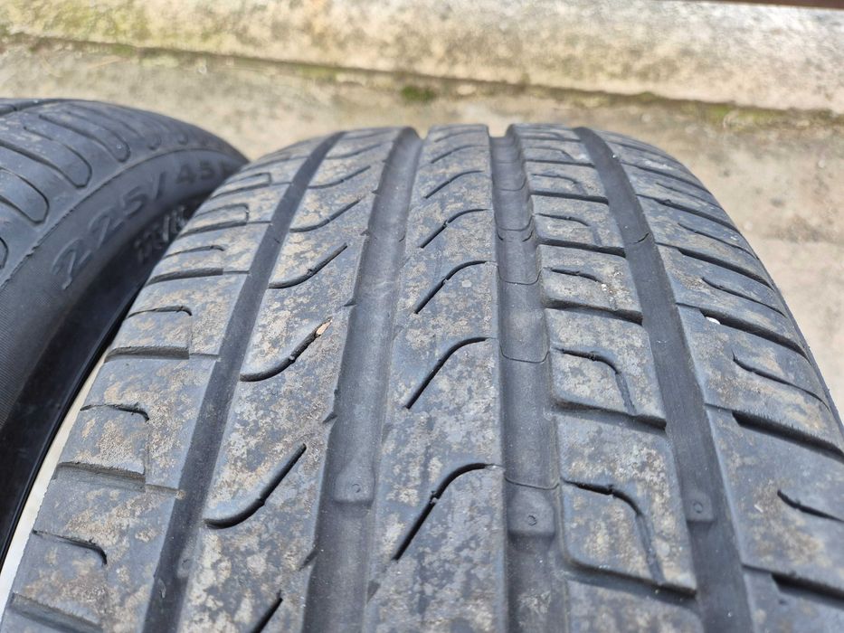 2бр. Летни гумми Pirelli 225/45/18 RSC с BMW звезда DOT 0422