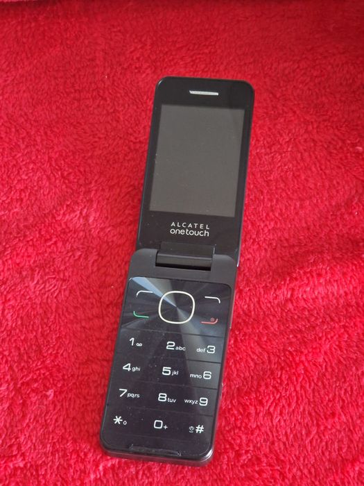 Super telefon  cu clapeta