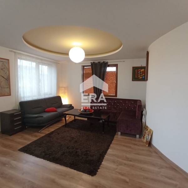 ЕРА Фаворит продава ексклузивно многостаен апартамент в кв. Западен па