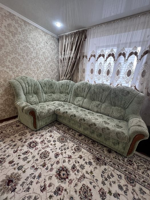 Продам мягкий уголок диван