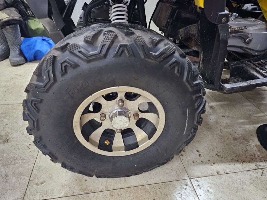 Продам шины на квадрик