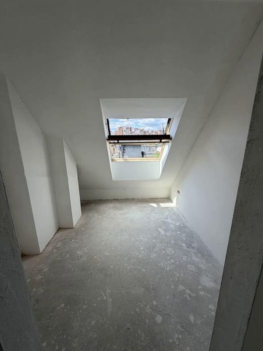 Продава се Четиристаен апартамент в София, Център - 197 кв.м за 1398 €/кв.м - Снимка #3
