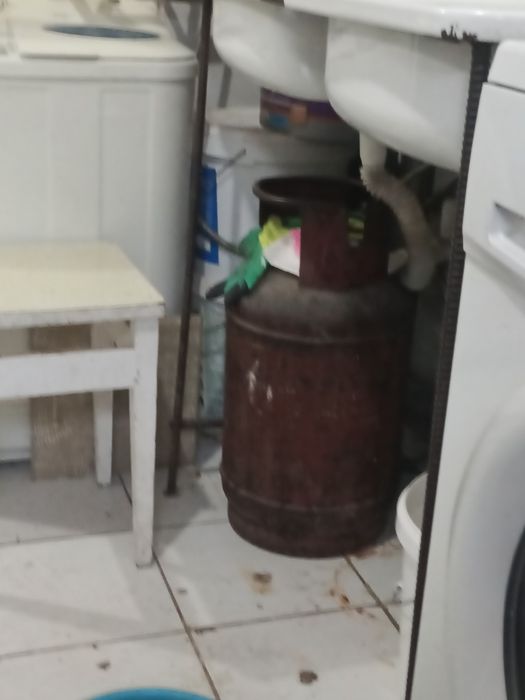 Продам газовый баллон бу