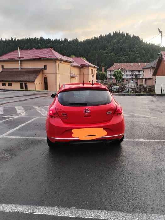 Vand sau schimb opel astra j 14 benzina turbo