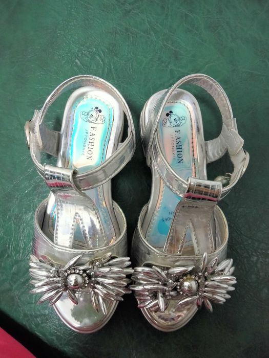 Очень красивые туфли 30р