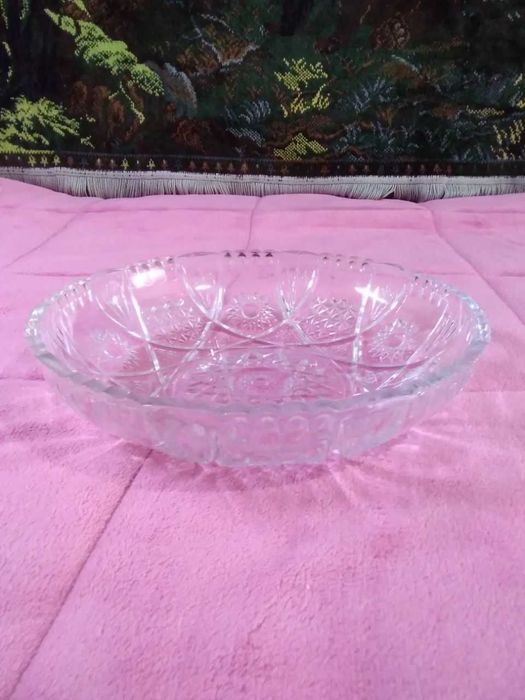 Ваза стекло, большая,красивая,для фруктов и печёного