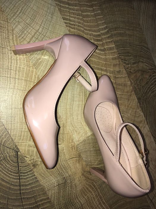 Дамски обувки на ток