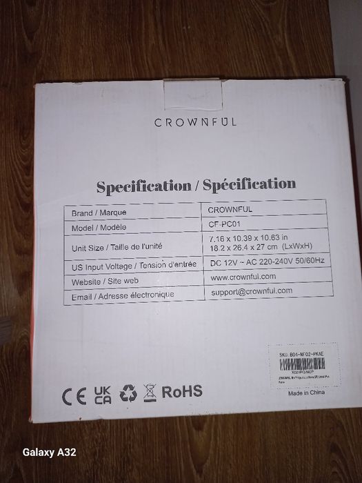 Розовый мини-холодильник Crownful (4 литра) 

Стильный и удобный