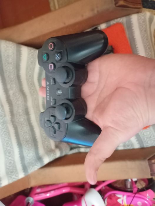 Прошитая PS 3  в хорошем состоянии