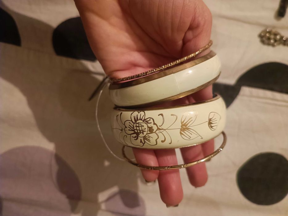 Дамски аксесоари