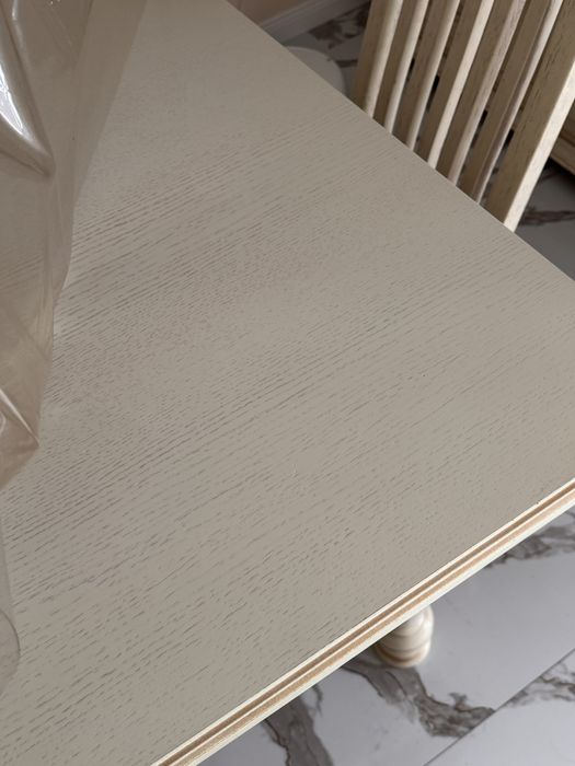 Продам стол и стулья комлпект