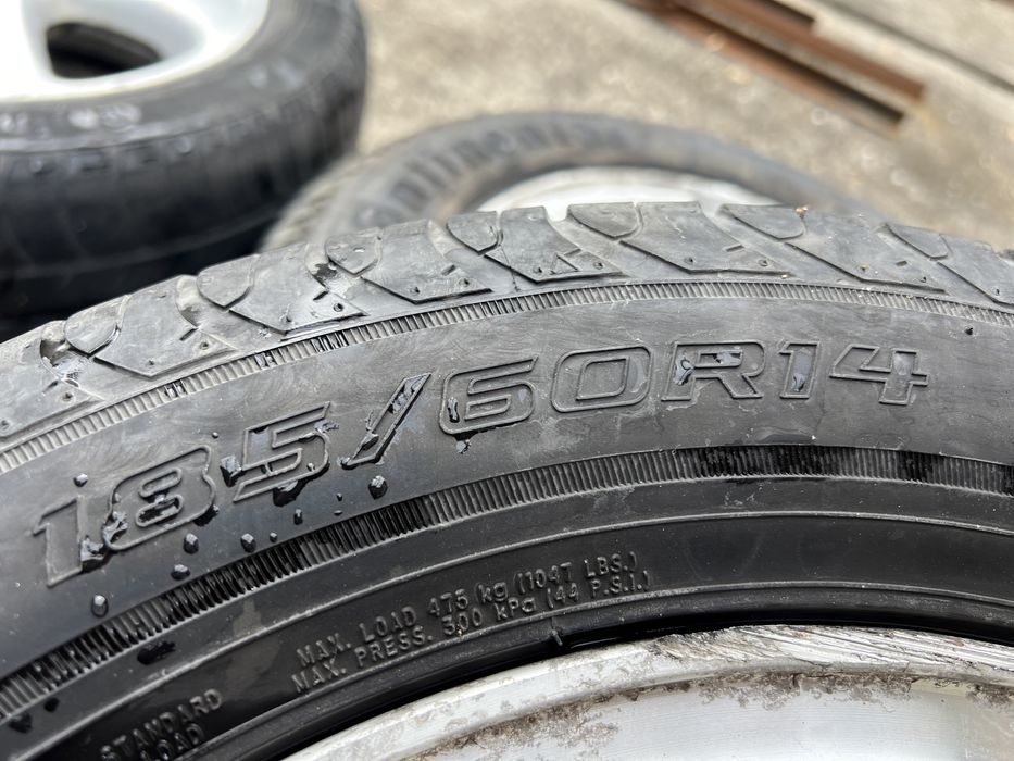 Летни гуми с джанти + зимни гуми