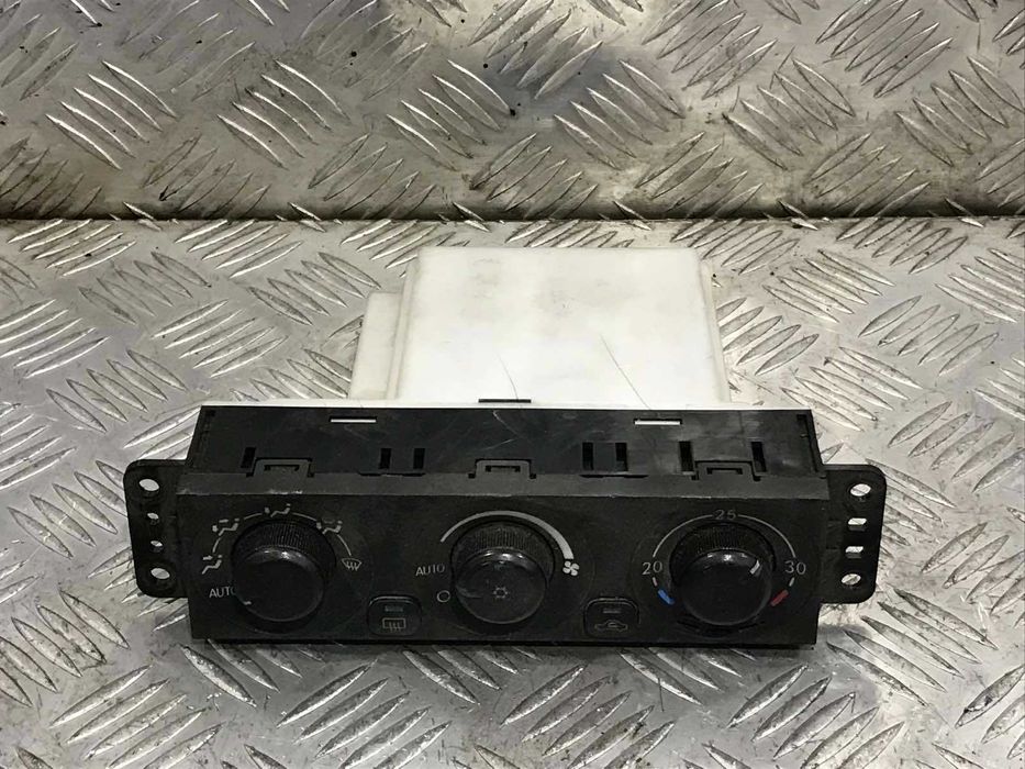 Панел климатик Mitsubishi Pajero 2002г.