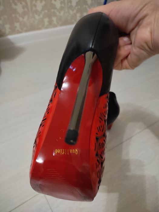 Туфли женские с открытым носом