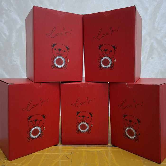 8 mart qizlar uchun sovg'a ayiqcha