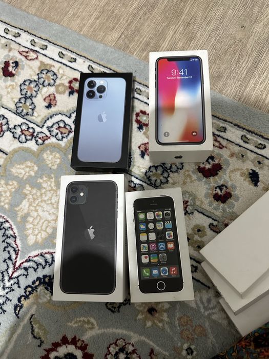 Коробка айфонов ,эйрподс и уатч