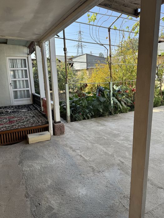 Мирзо улугбек район 6 сотих ер хисобида уй сотилади 80 kv zahvatam bor