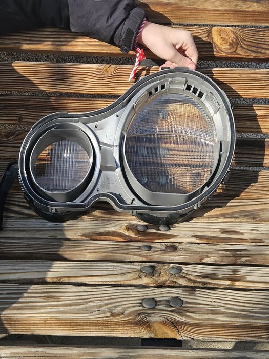 Оригинален фар за Mercedes W210