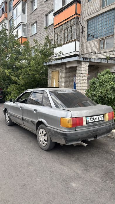Задний бампер audi 80 b3