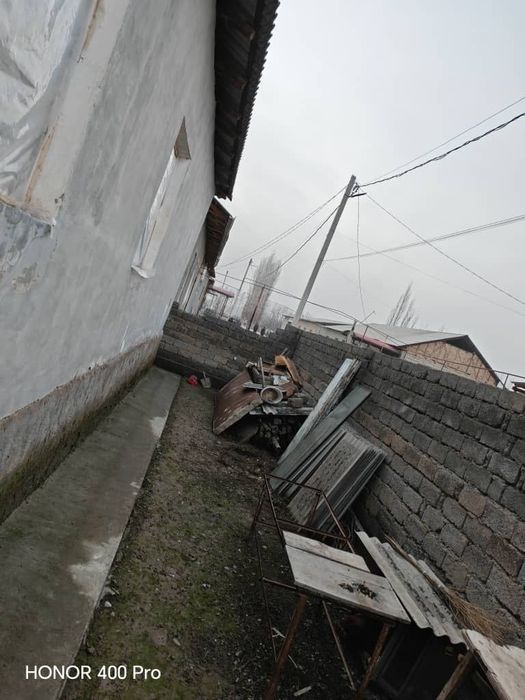 Уй сотилади срочно янги тошкентга кирган жоилар  жумабозорда