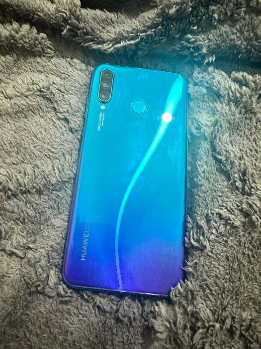Huawei p30 lite продаётся телефон