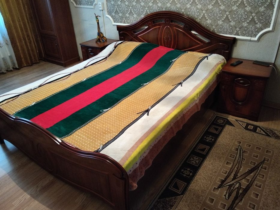 Продается спальный гарнитур, производство Украина.