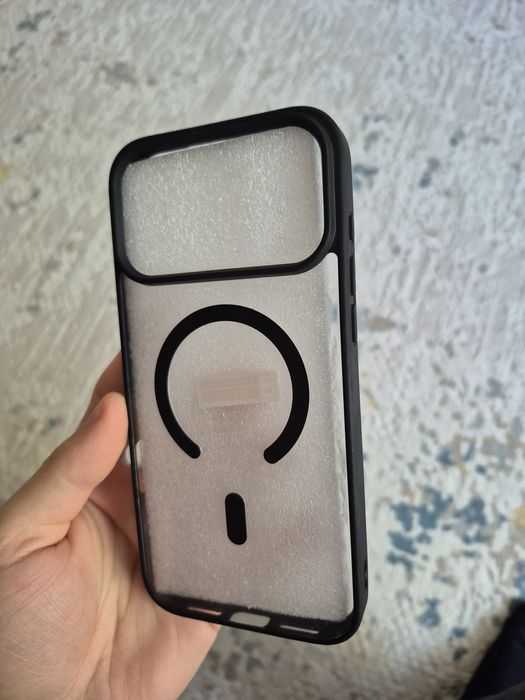 Чехлы на iphone 17 pro max