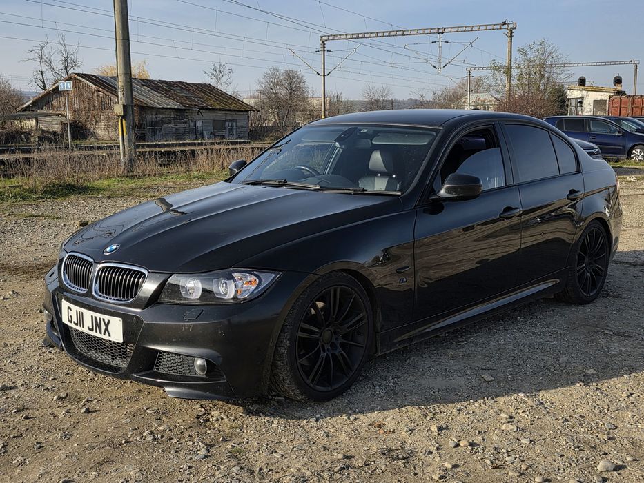 Aripa BMW E90/E91 Black Saphire Facelift