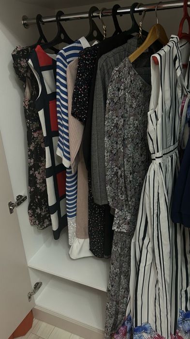 Платья, көйлектер сатылады