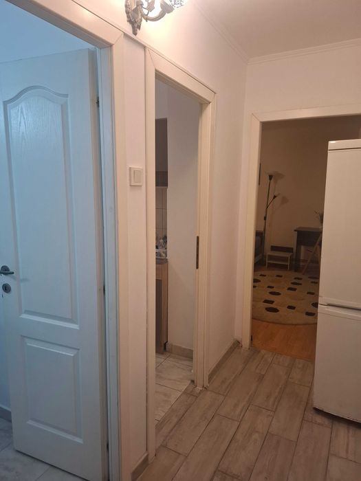 Inchiriez apartament  1 cam