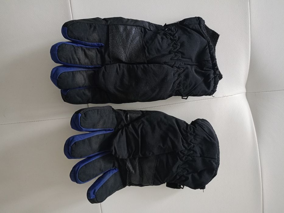 Vând mănuși pentru schi, bărbătești,mărimea L.