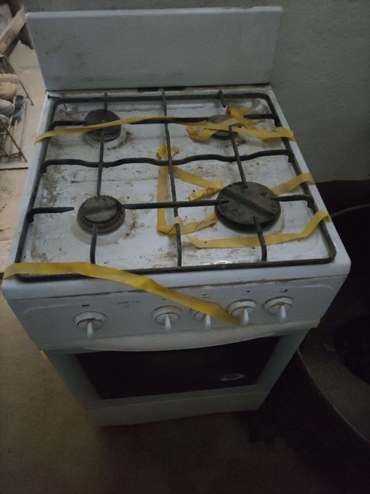 Gaz plitasi sotiladi.