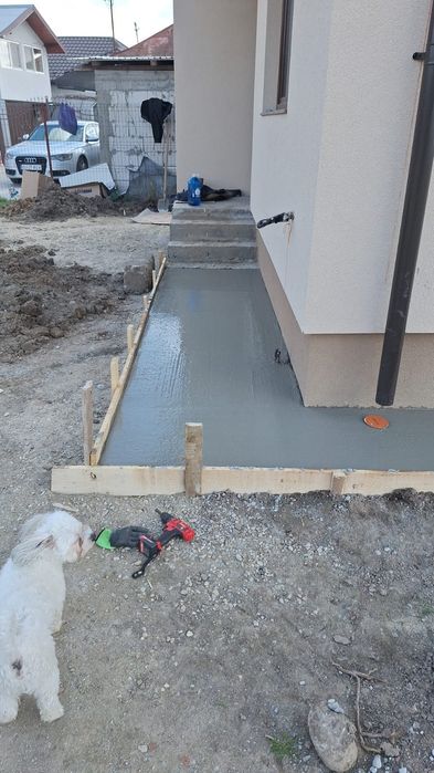 Constructii / Case / Garduri - Betonari