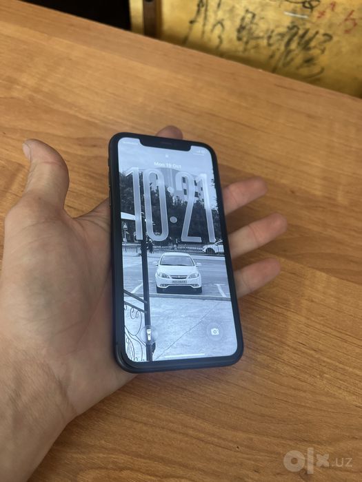 Iphone 11 sotiladi