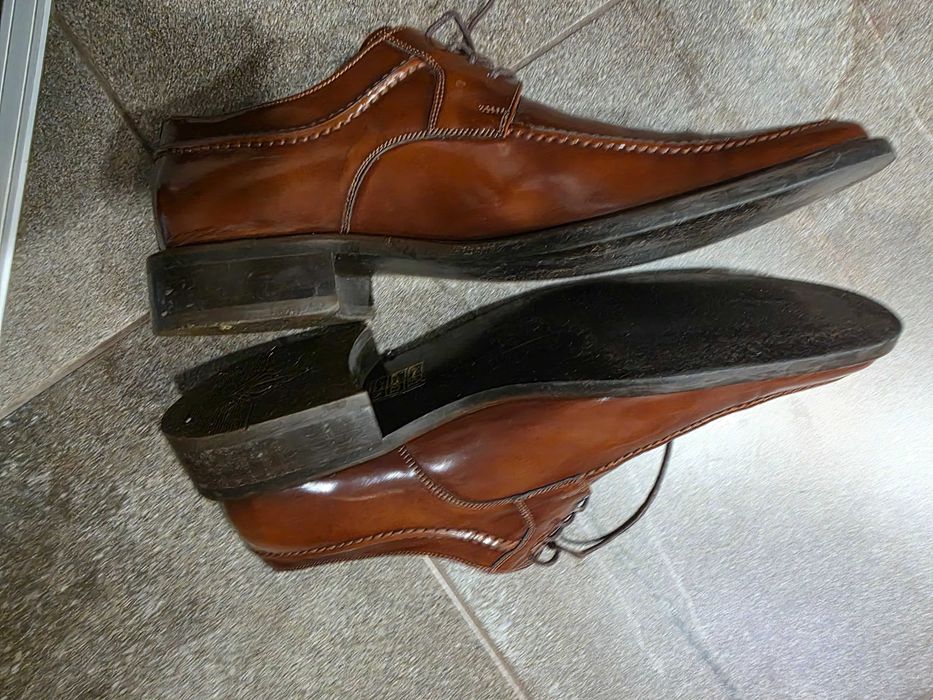 Италиански 42 номер. Качествена  естествена кожа