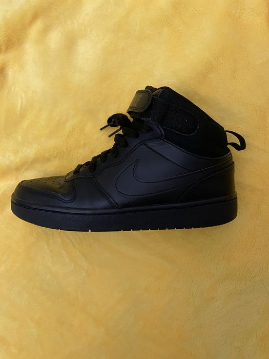 adidasi nike negrii