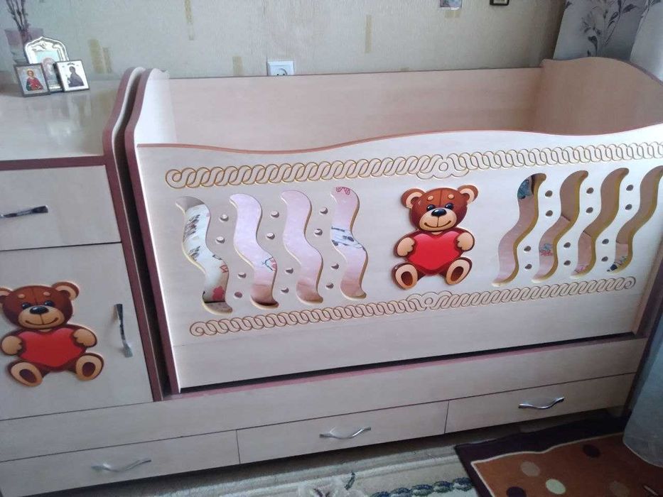 Детская кровать б/у