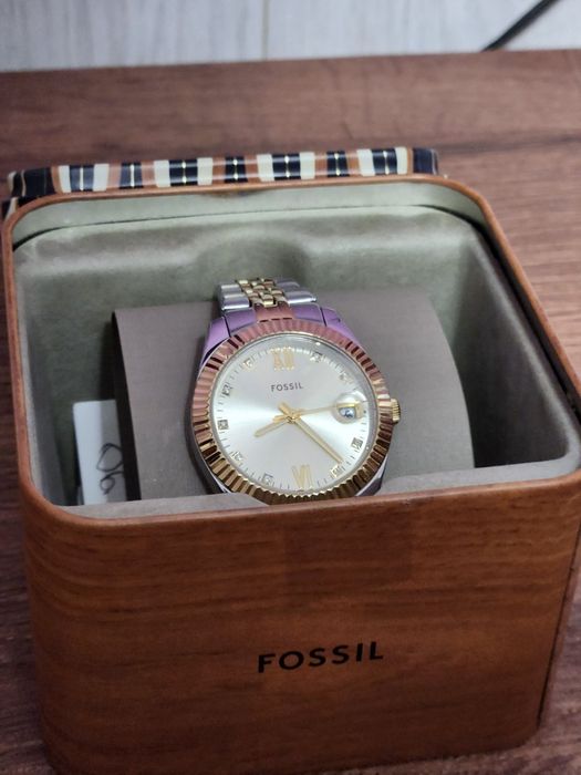 Дамски часовник Fossil Scarlette Mini