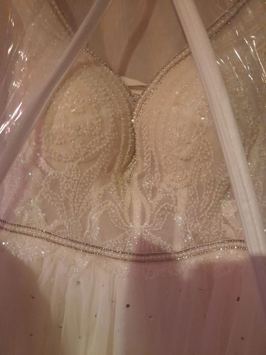 Rochie de mireasa purtata o data