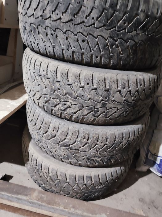 Зимный шипы шина