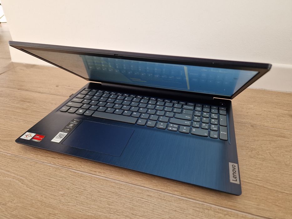 Laptop Lenovo IdeaPad3