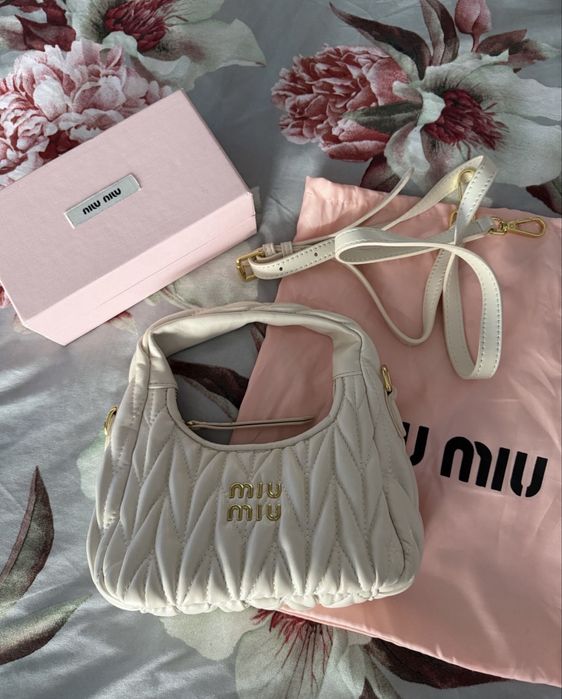 Geanta Miu Miu bej