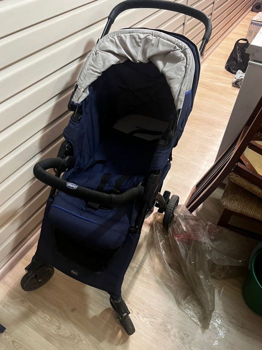 Продам коляску Chicco