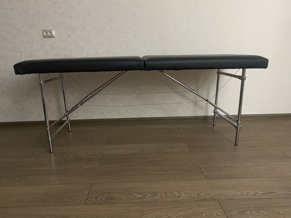 Кушетка-чемодан переобтянутая в хрошем состоянии