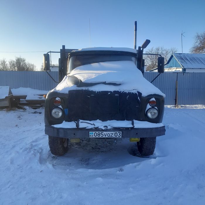 Продам зил 130 .