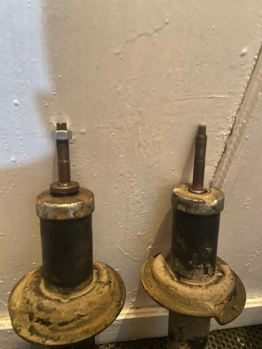 Стойки,амортизатор ваз