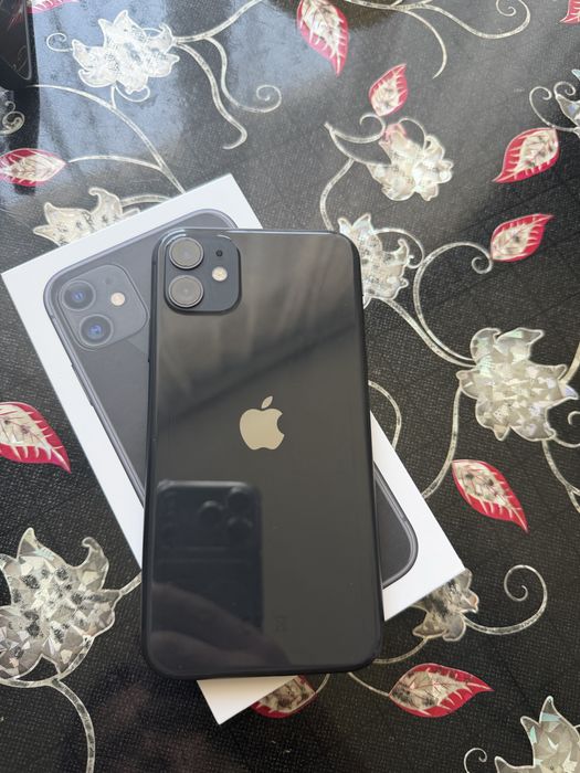 IPhone 11 чёрного цвета