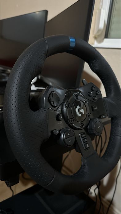 Vand volan gaming g923