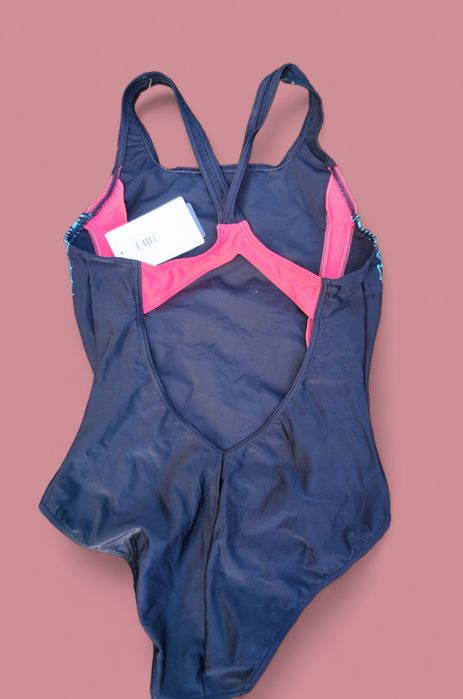 Дамски цял бански Arena 44 размер /L/